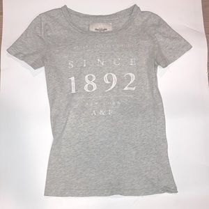 XS Abercrombie and Fitch Juniors T Shirt